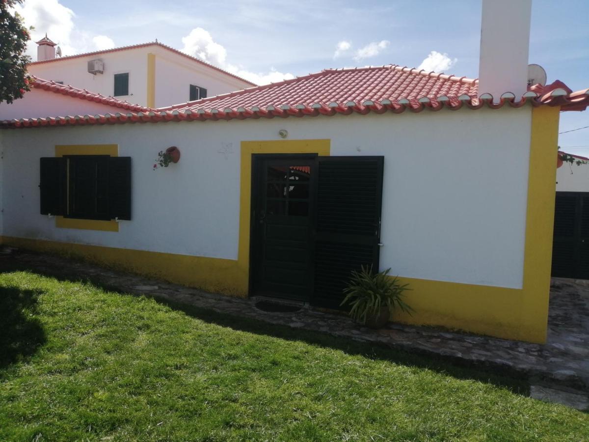 Casas Da Lagoa - 4 Casas De Ferias Independentes Santo Isidoro Bagian luar foto