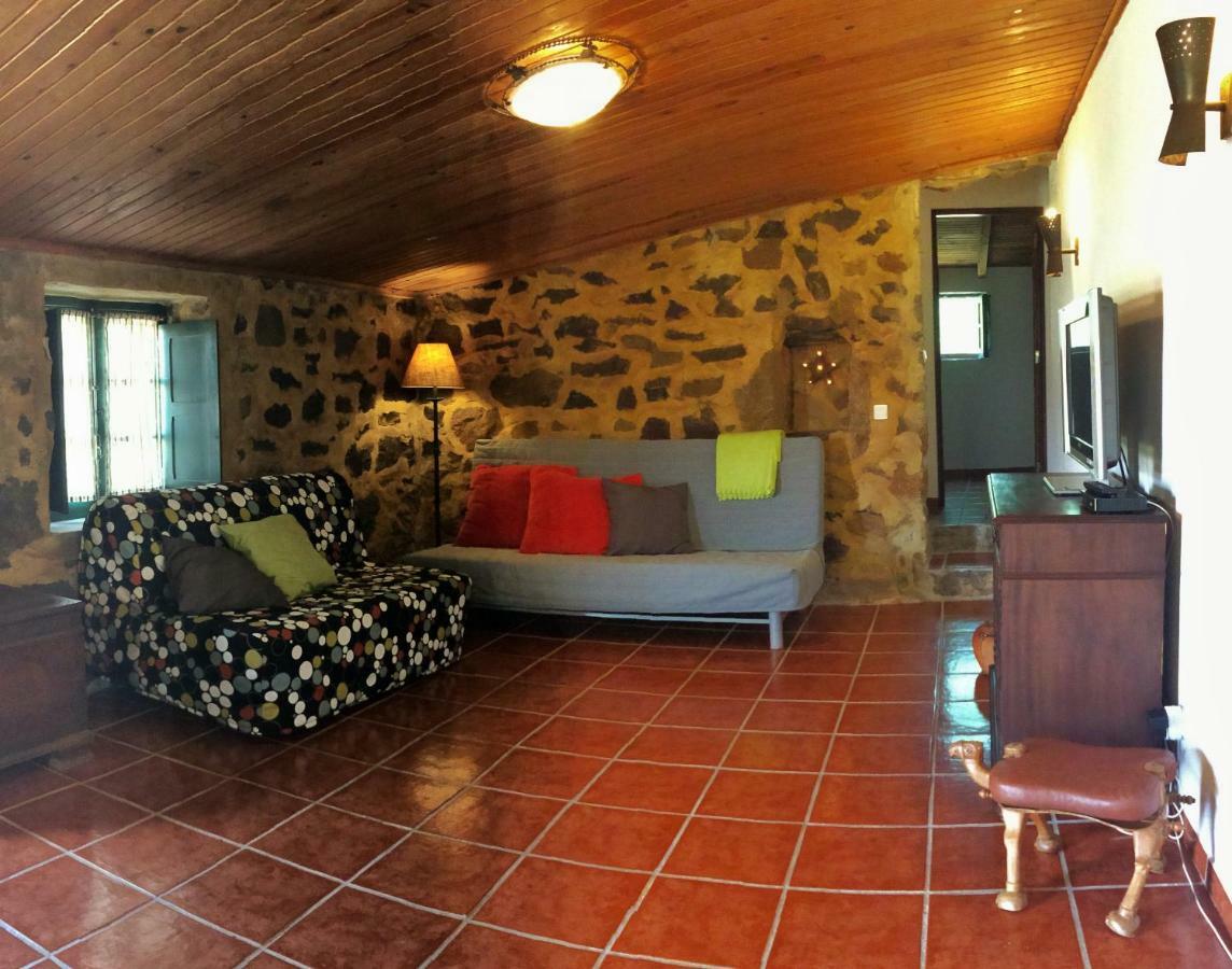 Casas Da Lagoa - 4 Casas De Ferias Independentes Santo Isidoro Bagian luar foto