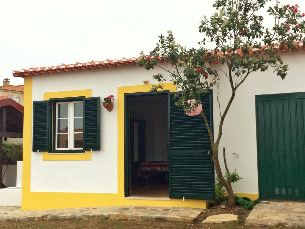 Casas Da Lagoa - 4 Casas De Ferias Independentes Santo Isidoro Bagian luar foto